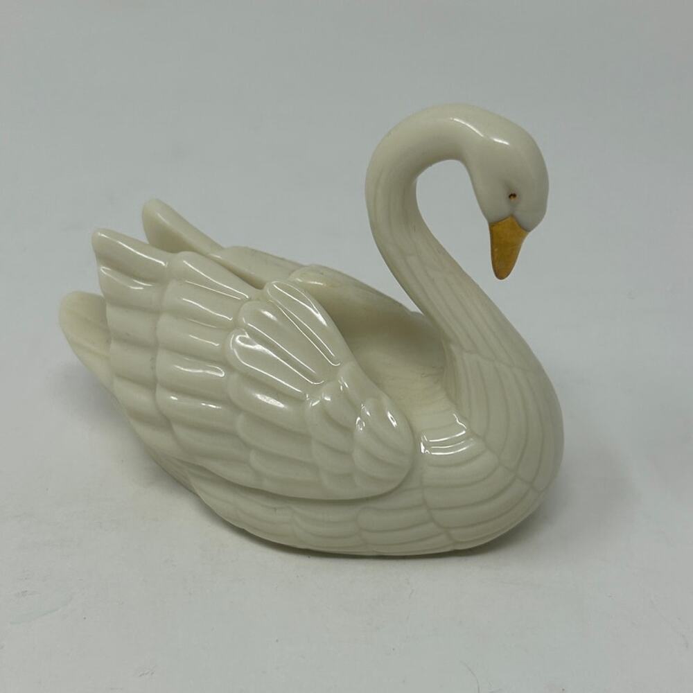 VTG Lenox Swan Figurine Porcelain 24K Gold Accents Place Card Holder Cake Topper